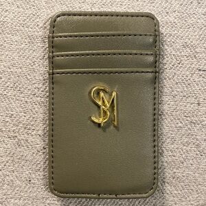 NWOT phone card holder by Steve Madden in olive/ tuape w/ gold tone “SM”on front
